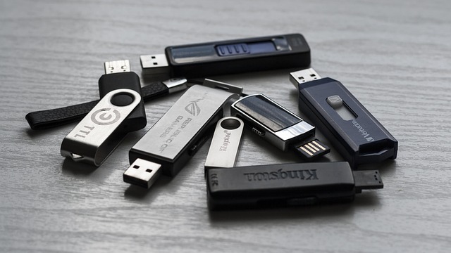 FlashDrives